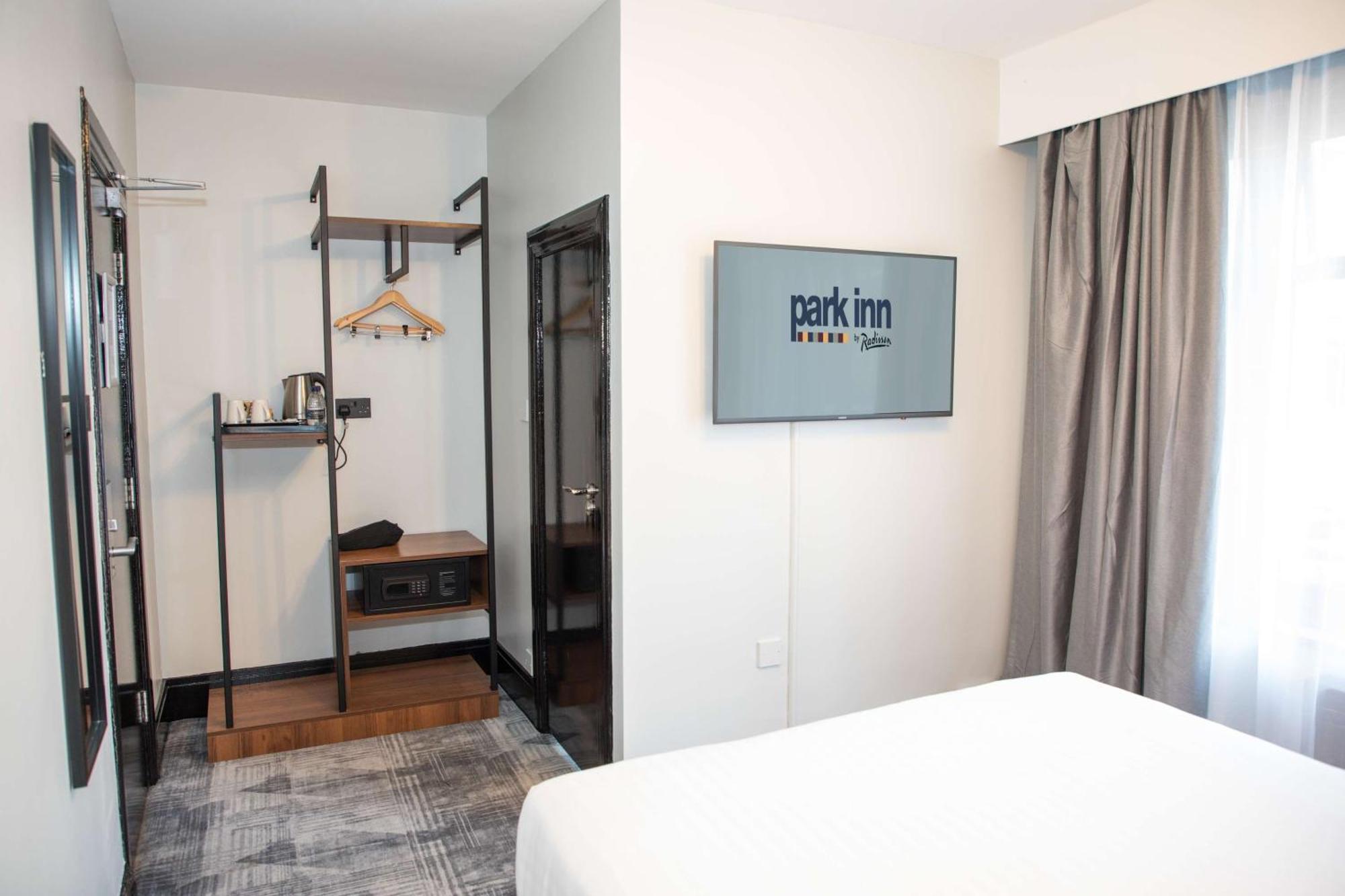 Park Inn By Radisson Bournemouth Exterior photo